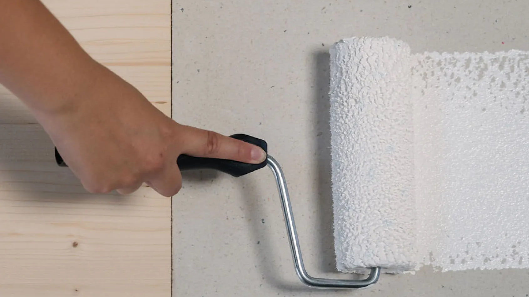 Wanneer gebruik je grondverf en waarom is een goede voorbereiding essentieel?