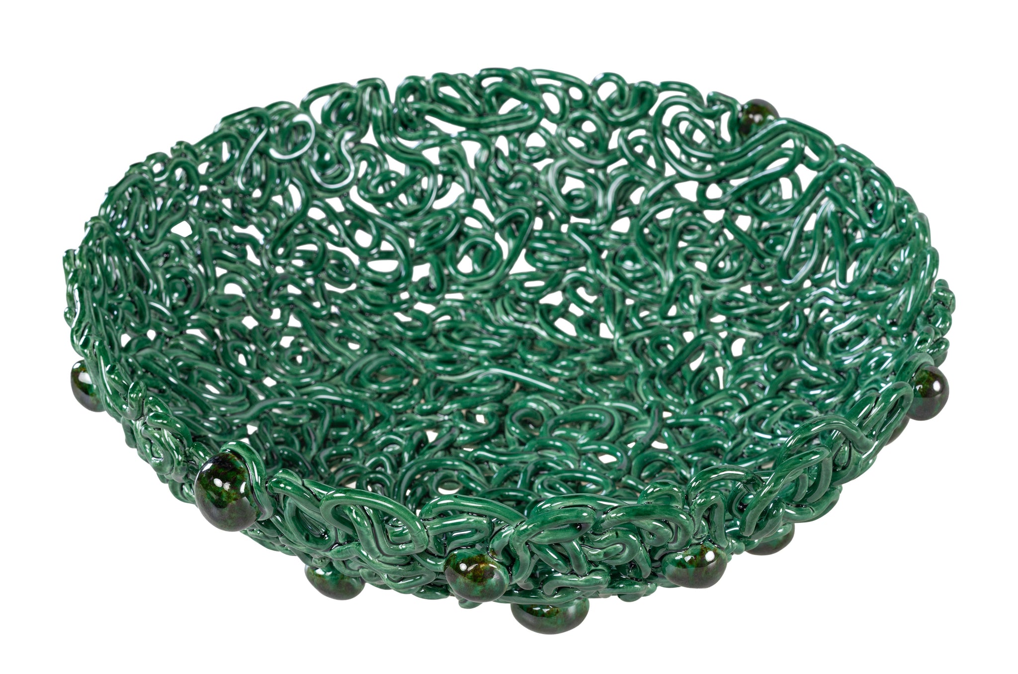 Handgemaakte Portugese schaal van gedraaid keramiek in groene tinten.