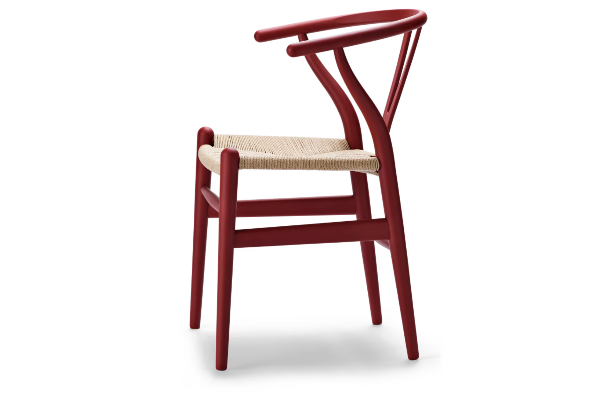 Zijaanzicht van CH24 Wishbone stoel in Soft Red Brown