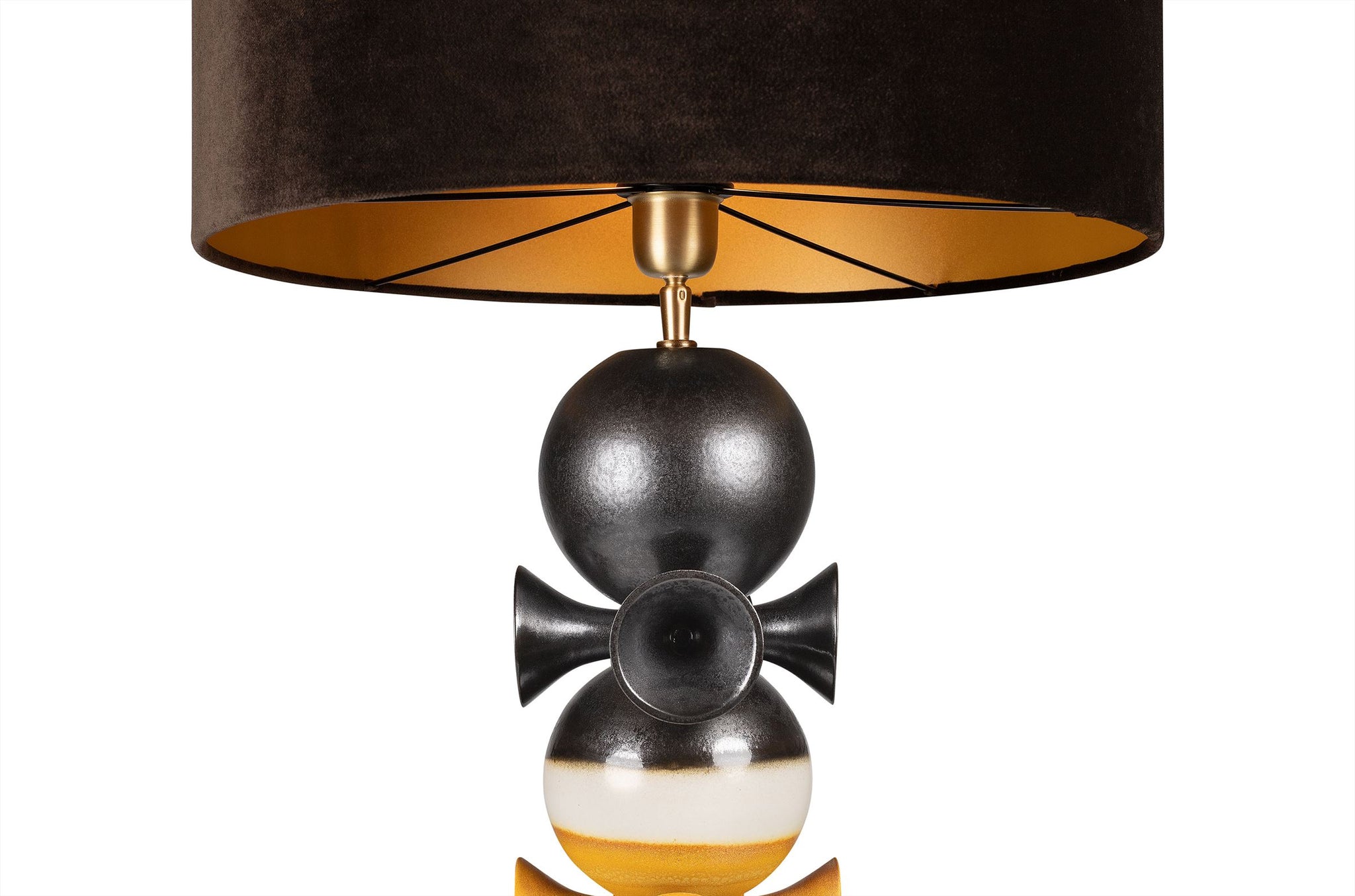 Tafellamp Datoga met donkere kap en decoratieve voet in geel en brons