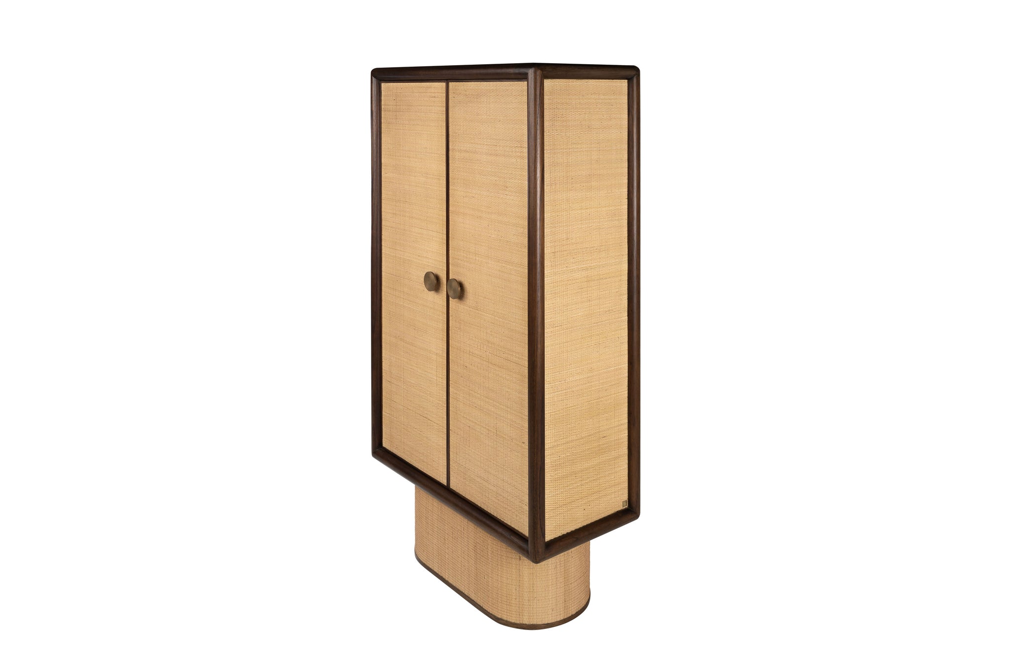 Barkast met rotan deuren en donker houten frame