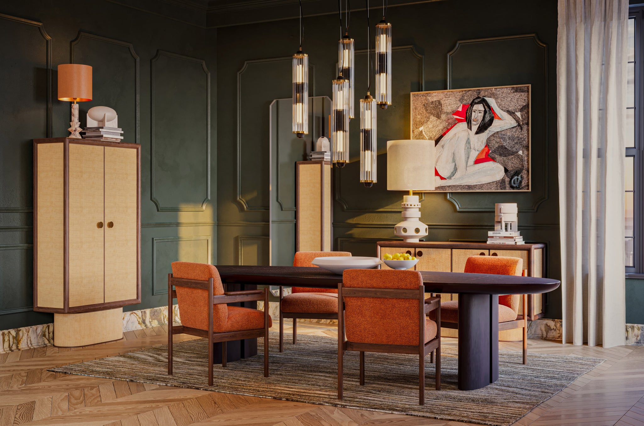 Luxe eetkamer met de Granada barkast van Versmissen in roasted coffee en naturel rotan, gecombineerd met een donkere eettafel en oranje beklede stoelen in een stijlvol klassiek interieur.