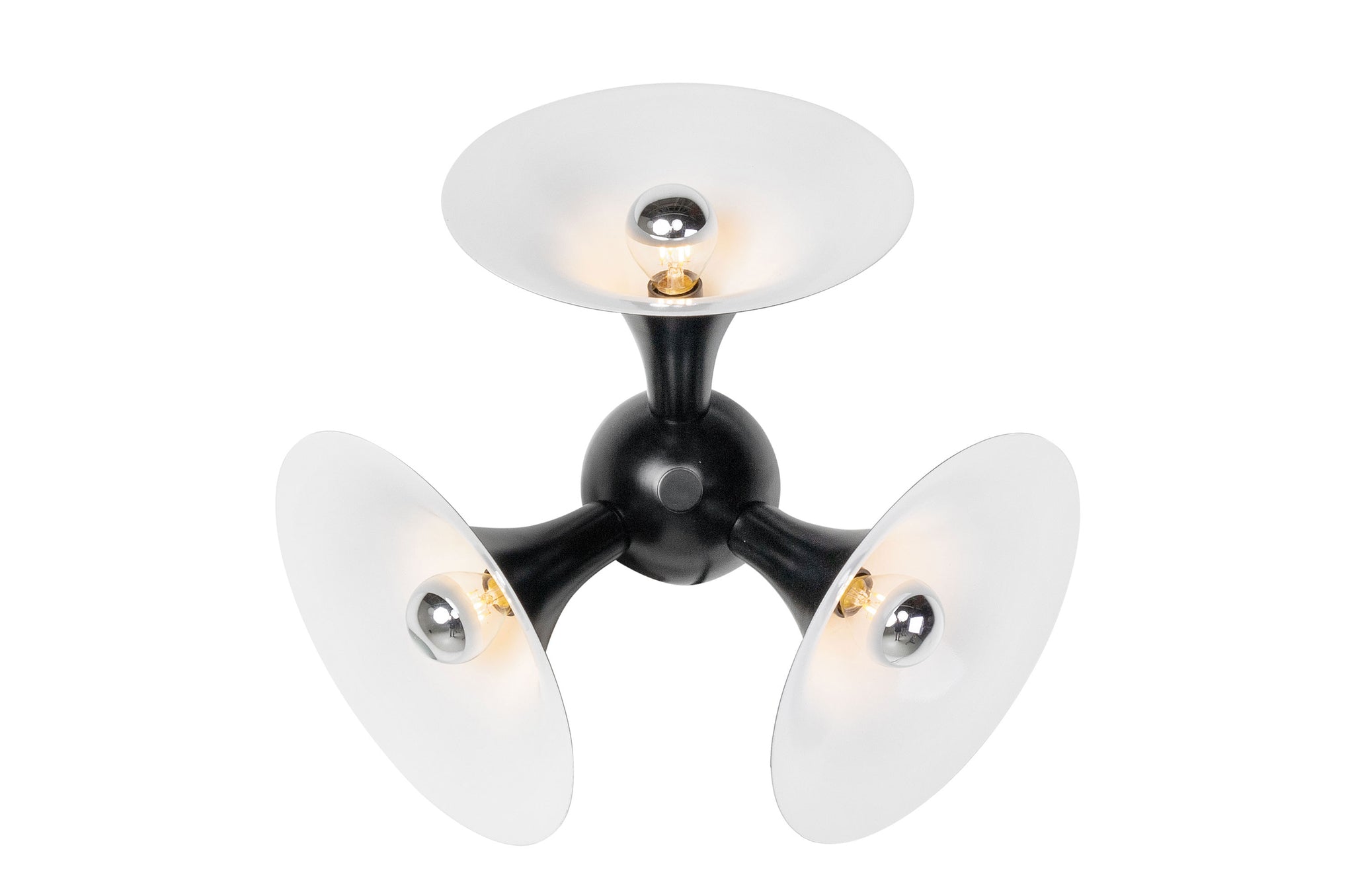 Sculpturale wandlamp in zwart en wit met drie lichtpunten – Jazz van Versmissen