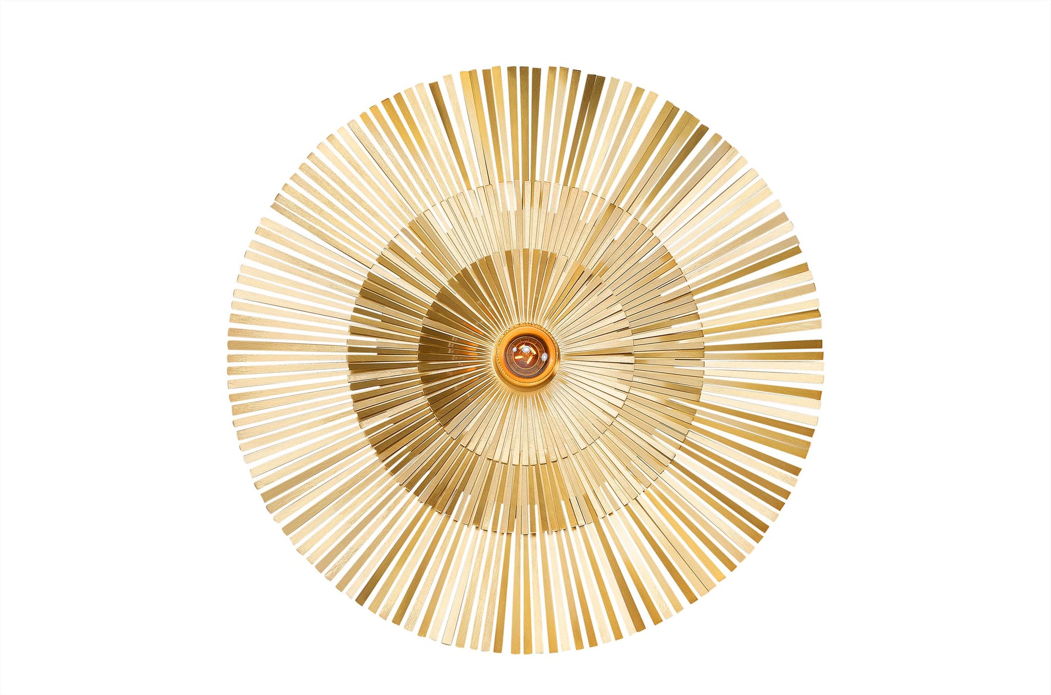 Design wandlamp van geborsteld messing met grafische vorm – Lafayette