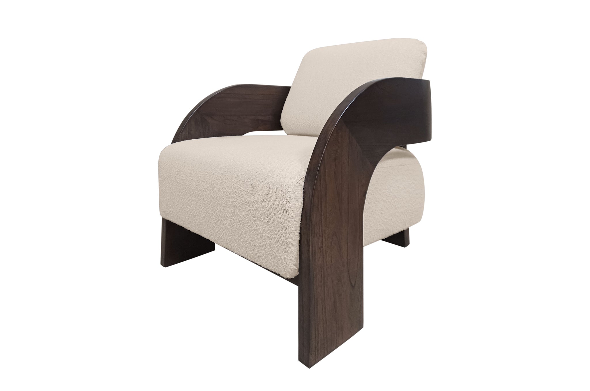 Moderne fauteuil in sesam beige met gebogen houten armleuningen