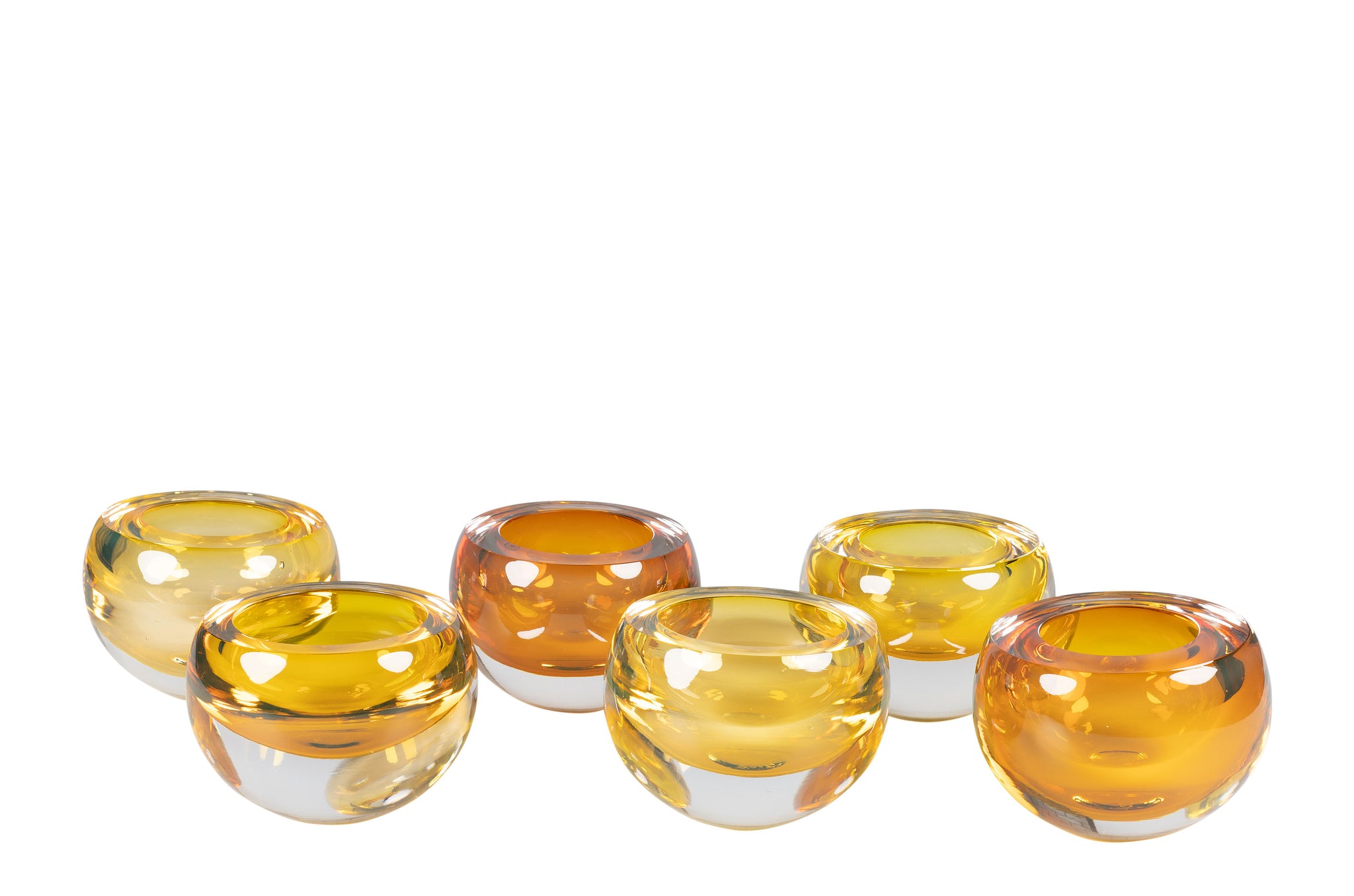 Luxe mondgeblazen Eco Crystal schaal in warme amberkleur, gesigneerd door Nelson Figueiredo.