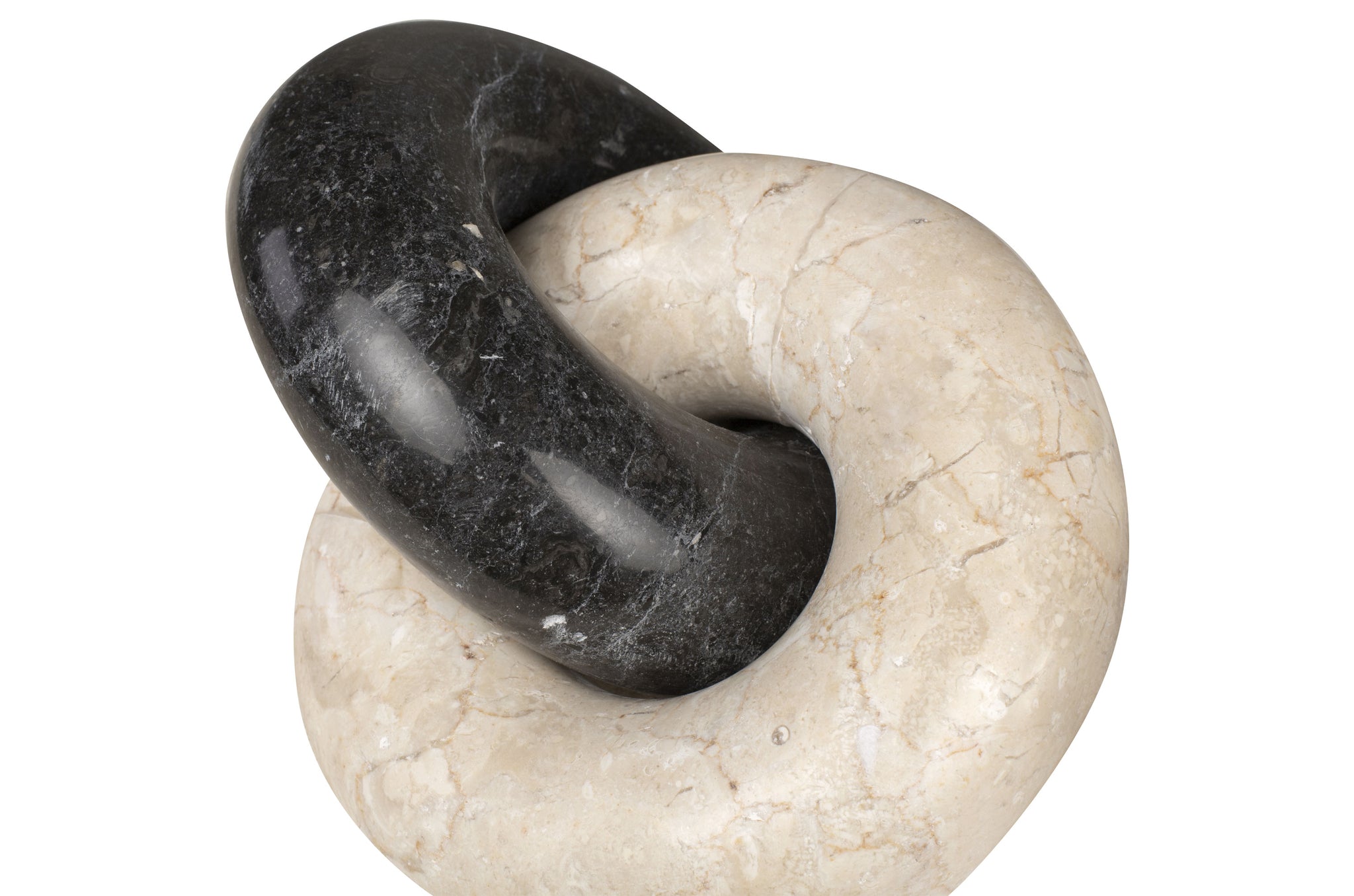 In elkaar gevlochten natuursteen object met gladde, glanzende afwerking.