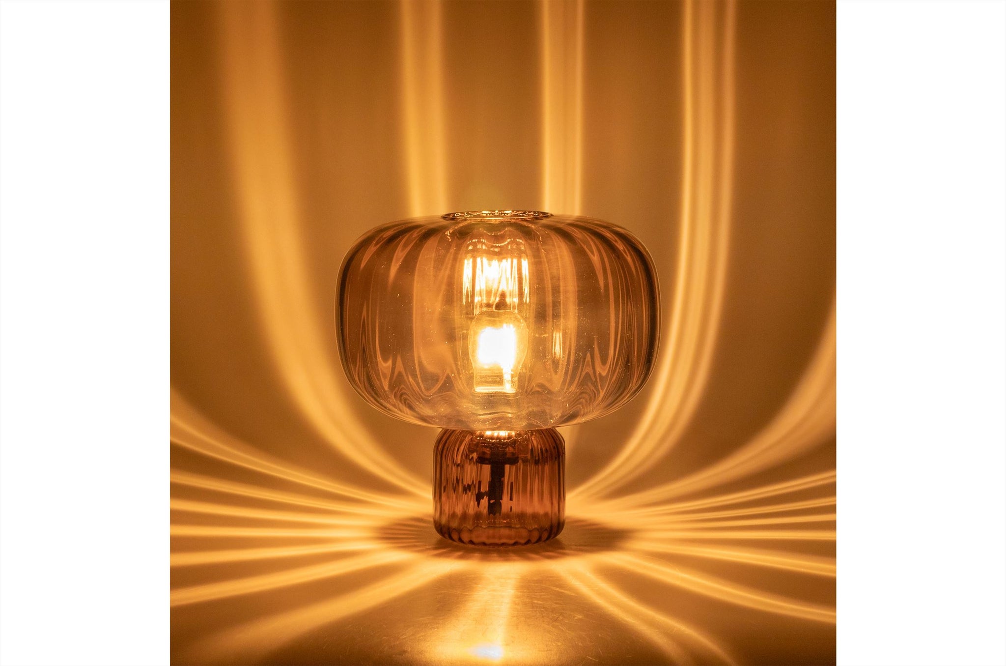 Mondgeblazen glazen tafellamp Pumpkin in warme marsala kleur