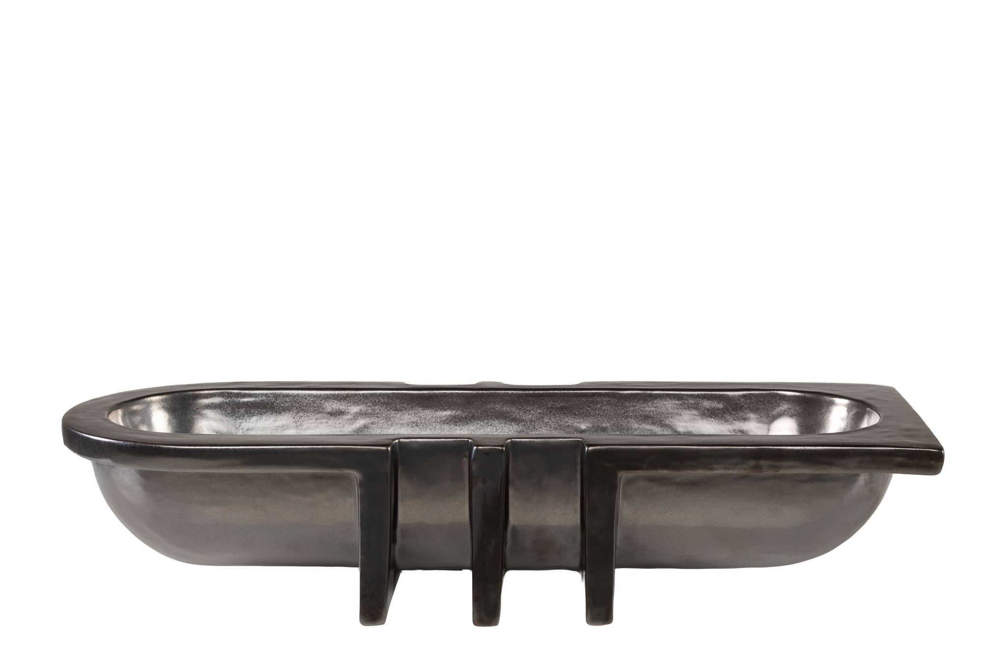 Schaal Artie Shaw van Inge Simonis in aardewerk met gunmetal afwerking