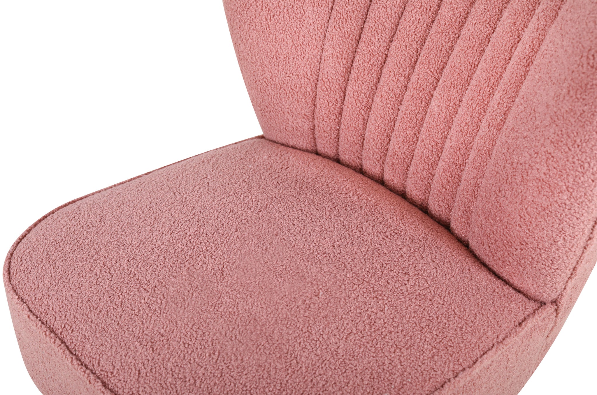 Design fauteuil Twiggy in poederroze bouclé met elegante rugleuning