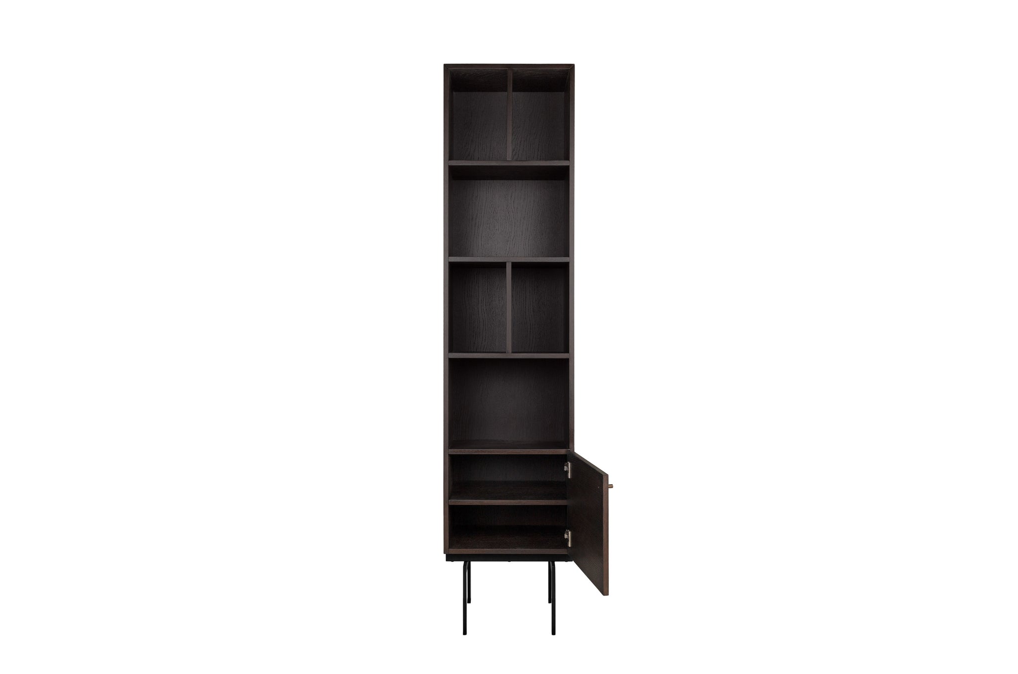 Moderne boekenkast Capetown van Versmissen, uitgevoerd in eikenfineer met Roasted Coffee finish en stalen frame.