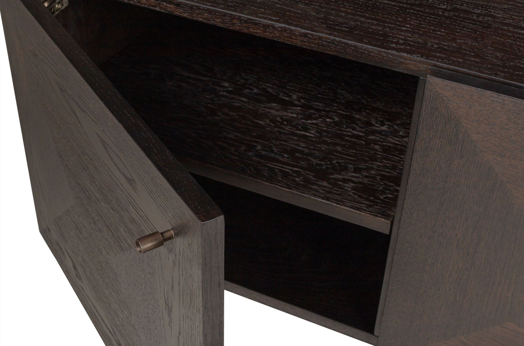 Luxe houten kast in donkere afwerking met moderne uitstraling