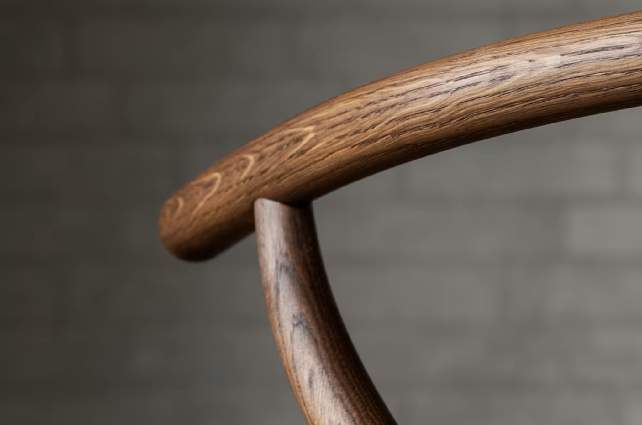 Handgevlochten papercord zitting van CH24 Wishbone stoel