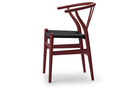 Zijaanzicht van CH24 Wishbone stoel in Soft Red Brown