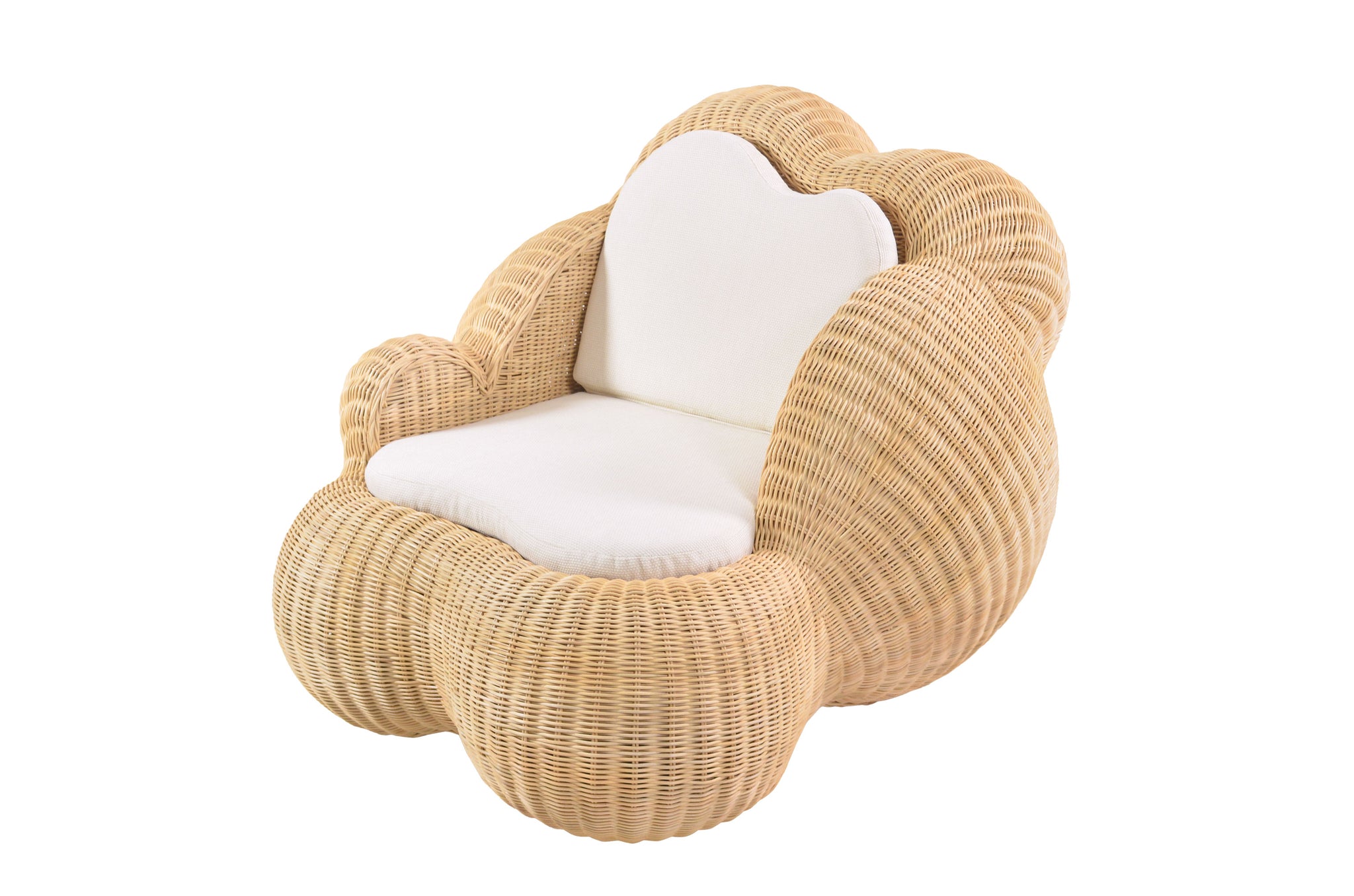 Rattan Cloud fauteuil met zachte rondingen en licht zitkussen