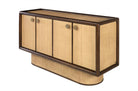 Dressoir van mindi-hout en rotan met afgeronde vormen en warme afwerking.