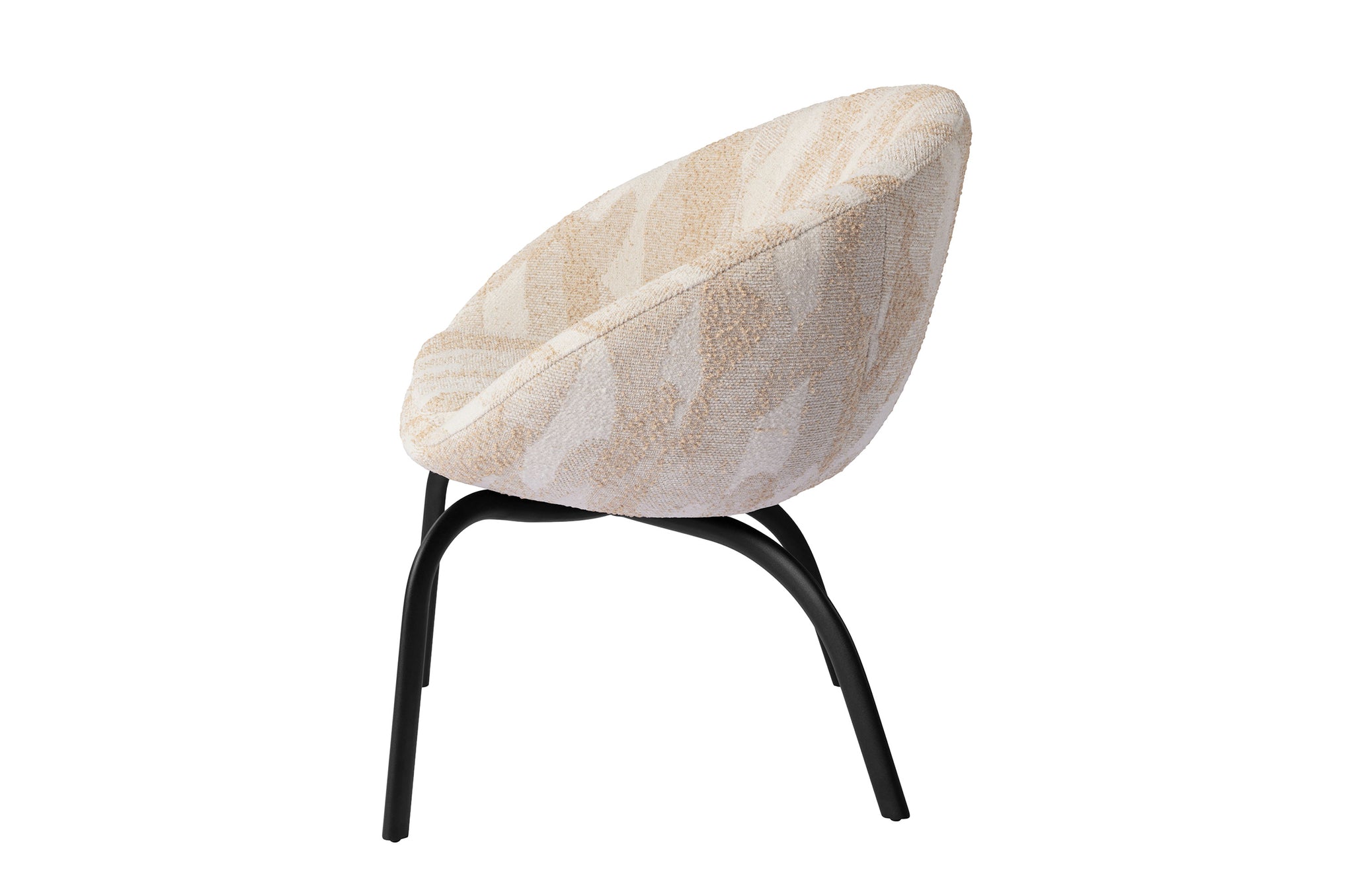 Comfortabele designstoel Joe in licht getextureerde Novus-stof op zwarte poten