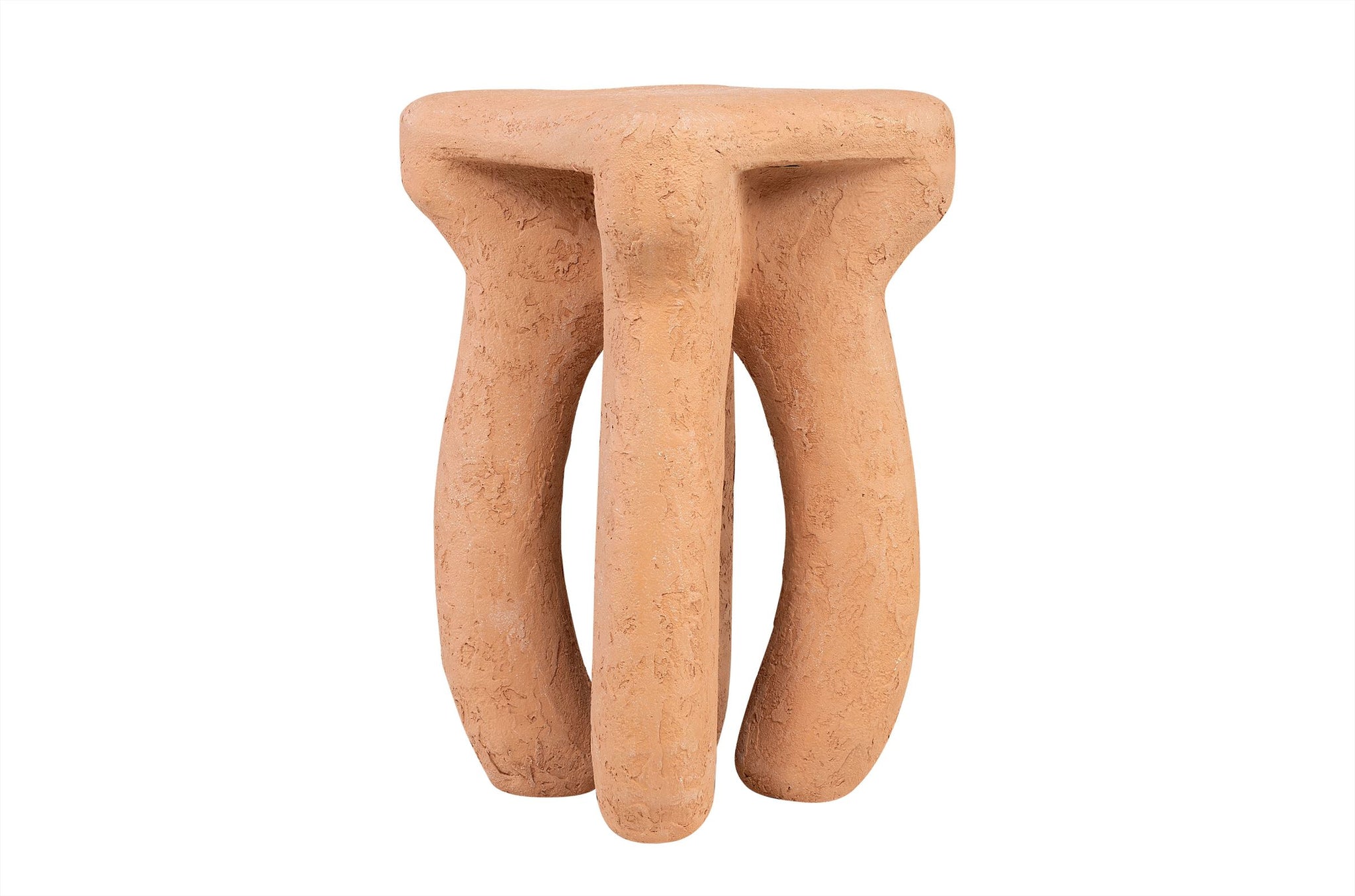 Sculpturale bijzettafel Loon in terracotta – modern design met organische vormen.