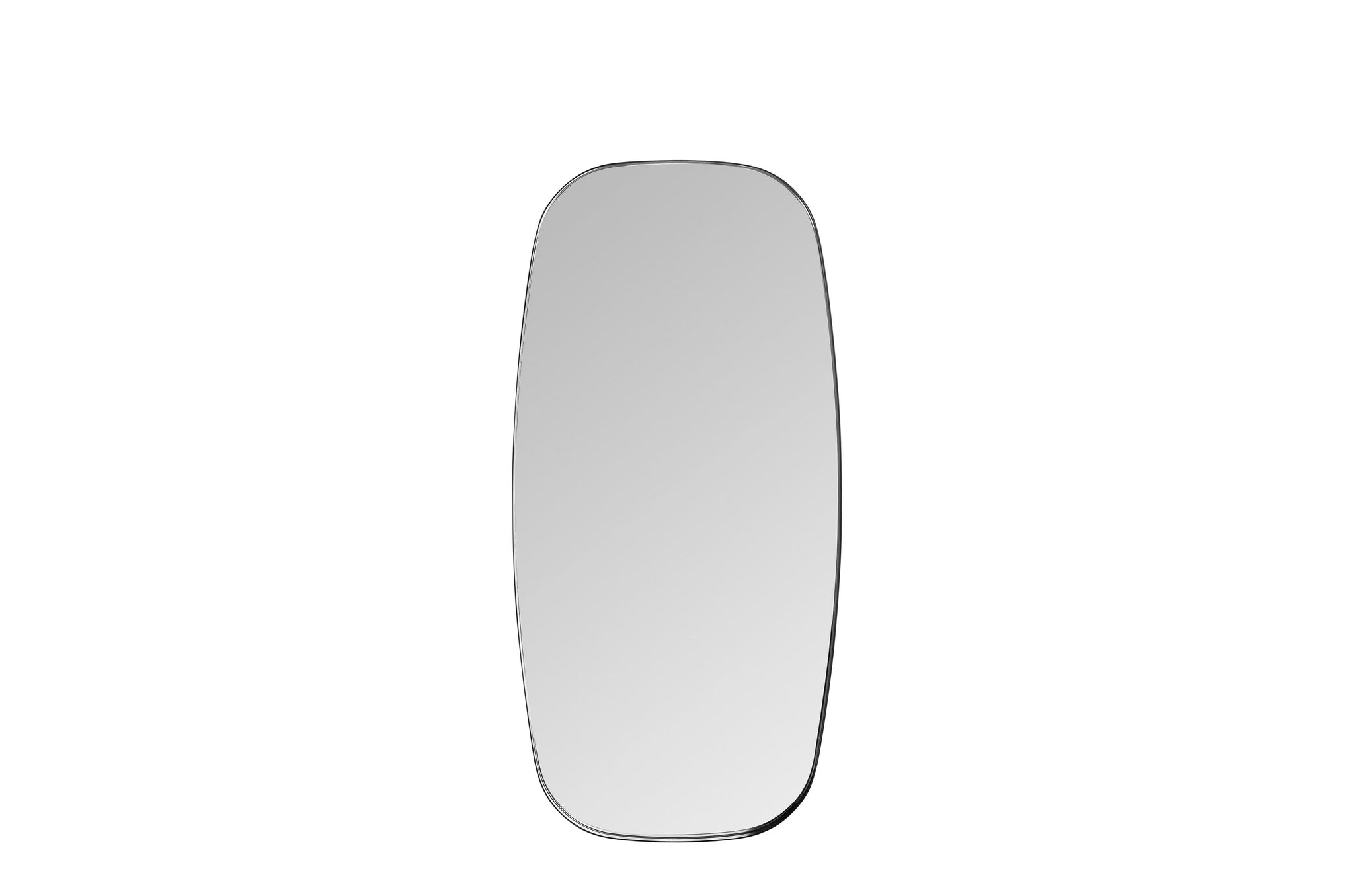 Organisch gevormde zwarte wandspiegel met messing frame.